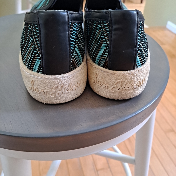 Shoes - Picture 3 of 4